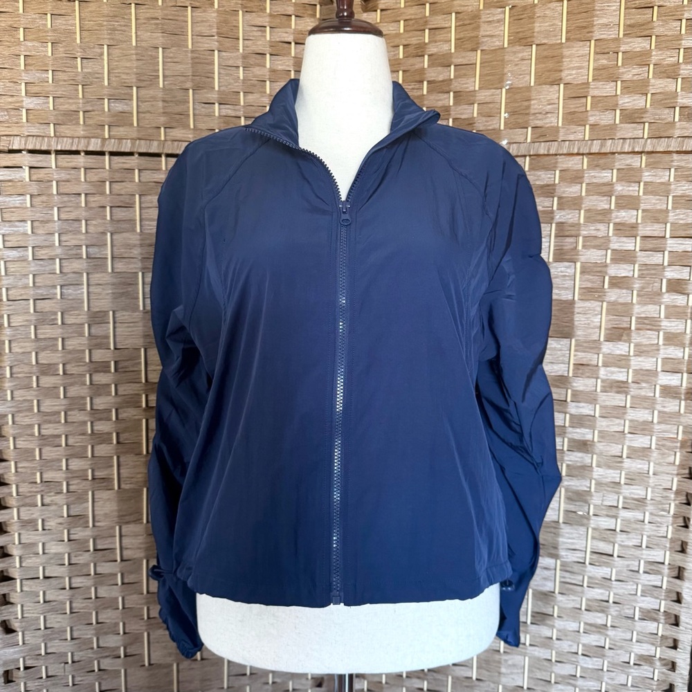 YOGALICIOUS navy blue Radiant Urban Runway windbreaker L - Picture 3 of 14